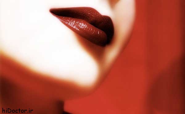 Perfect-Red-Lips-On-A-Red