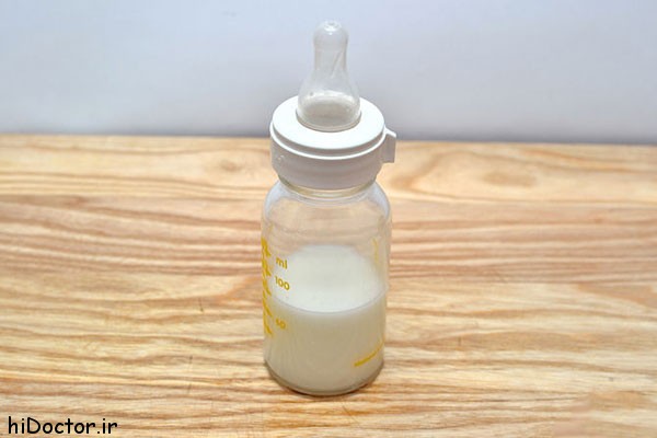 Prepare-Milk-for-Baby-17