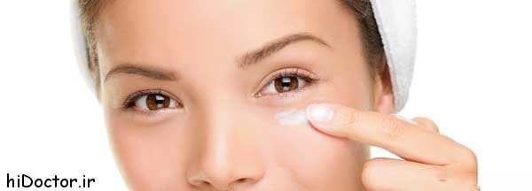 sunscreen-to-the-skin-around-the-eyes