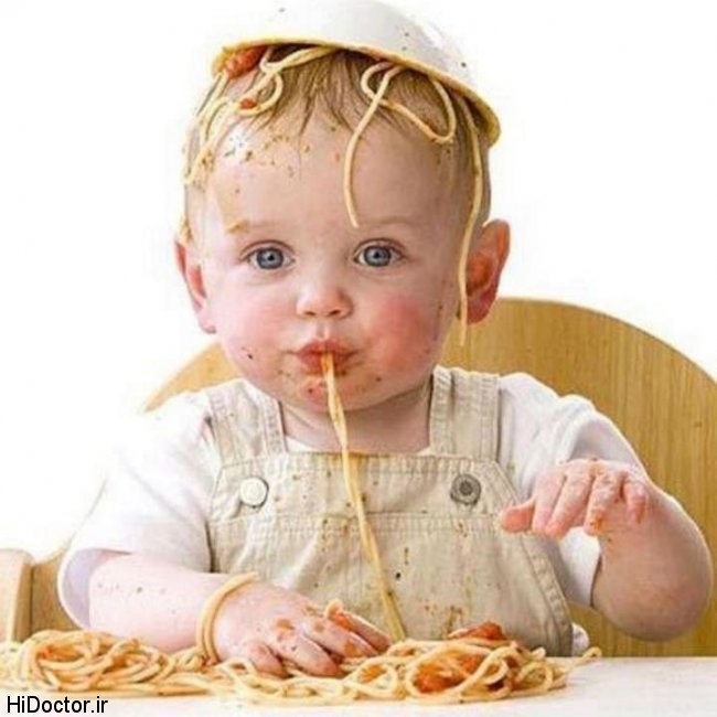 غذا خوردن نوزاد