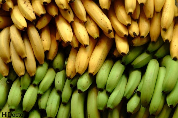Bananas EarthTalk عکس هایی از موز و خواص آن