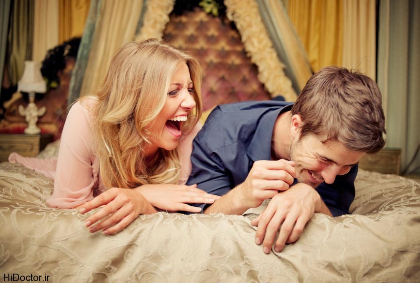 ghk couple laughing bed xln اختلافات تازه عروس و دامادها در اتاق خواب