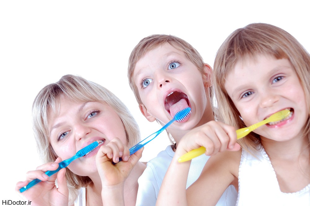 kids-cleaning-teeth