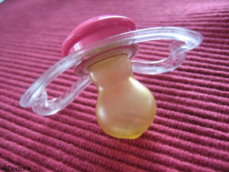 Pacifiers-May-Be-Harmful-to-Infant-Boys-2