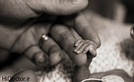 tiny-hand-of-premature-baby