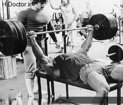 arnold-schwarzenegger-bench-press