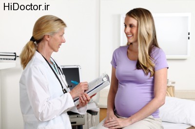 Pregnant-Woman-Talking-to-Doctor