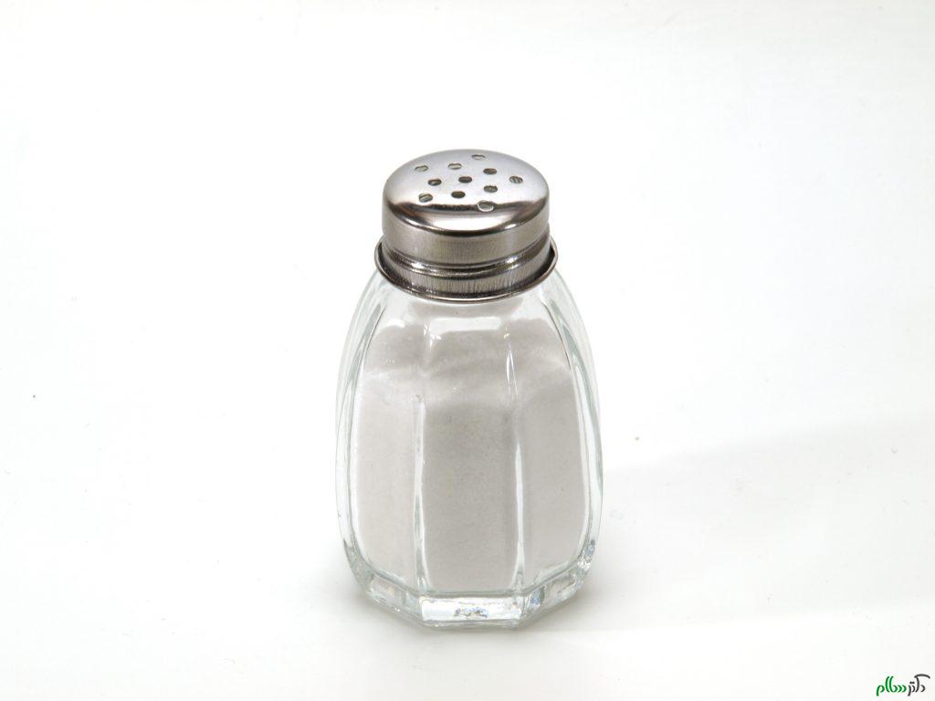 salt_shaker_on_white_background