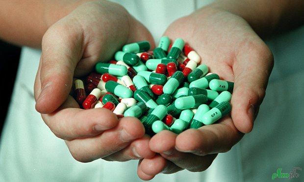 antibiotic-pills-018