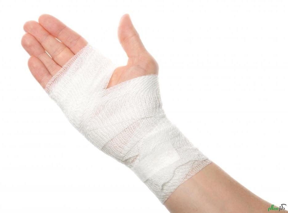 bandaged-hand