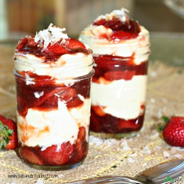 roasted-strawberry-coconut-cream-parfaits-600x600-95747