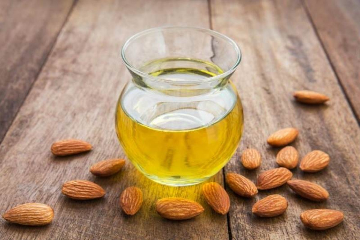 oil-almonds-bitter-benefits