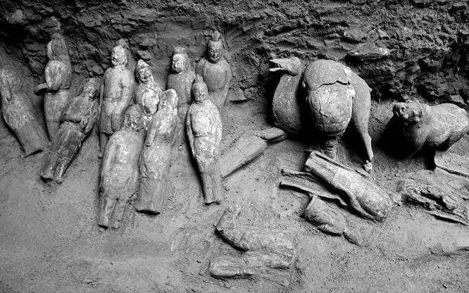 کشف مقبره شناسایی اسکلت ژنرال و همسرش ژنرال معروف چین باستان‌شناسان 
