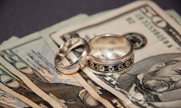 دروغگویی به همسر برای مسائل مالی