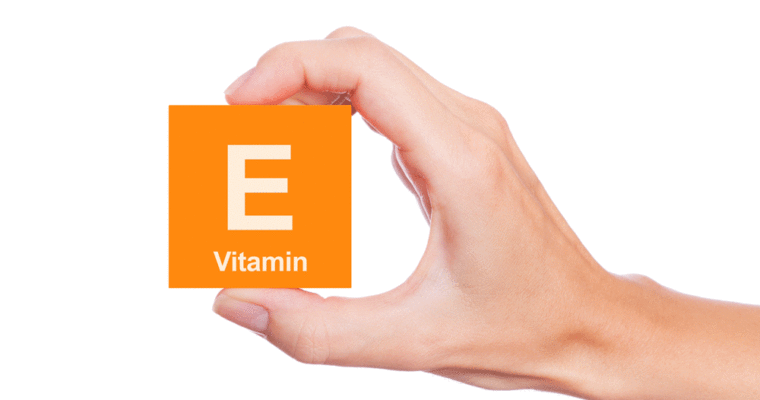 ویتامین E مضرات کمبود ویتامین E فواید مصرف ویتامین E علل اختلال در بینایی زیبایی پوست 