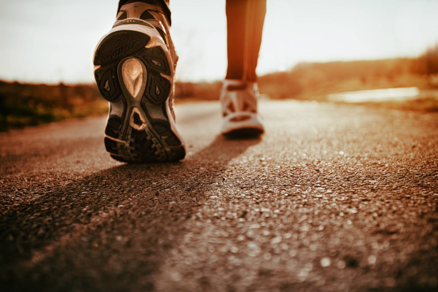 فواید پیاده روی تقویت عضلات پا پیاده روی و افزایش روحیه پیاده روی افزایش حجم عضلات پا 