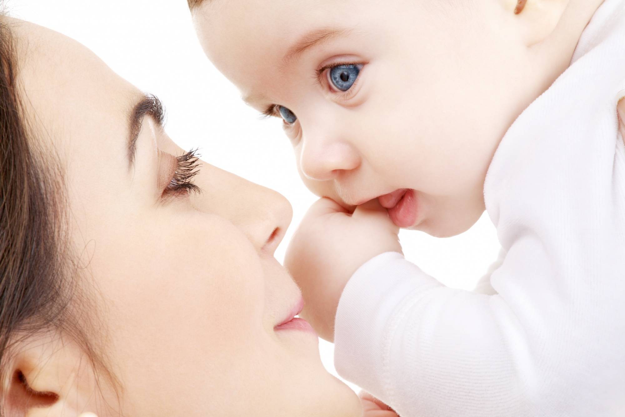 تاثیر شیر مادر در قوی و باهوش شدن کودک
