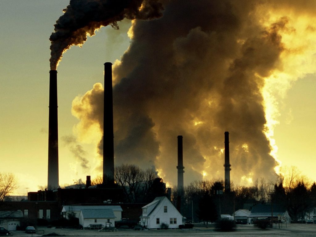 پیامدهای طولانی مدت آلودگی هوا بر سلامت افراد جامعه