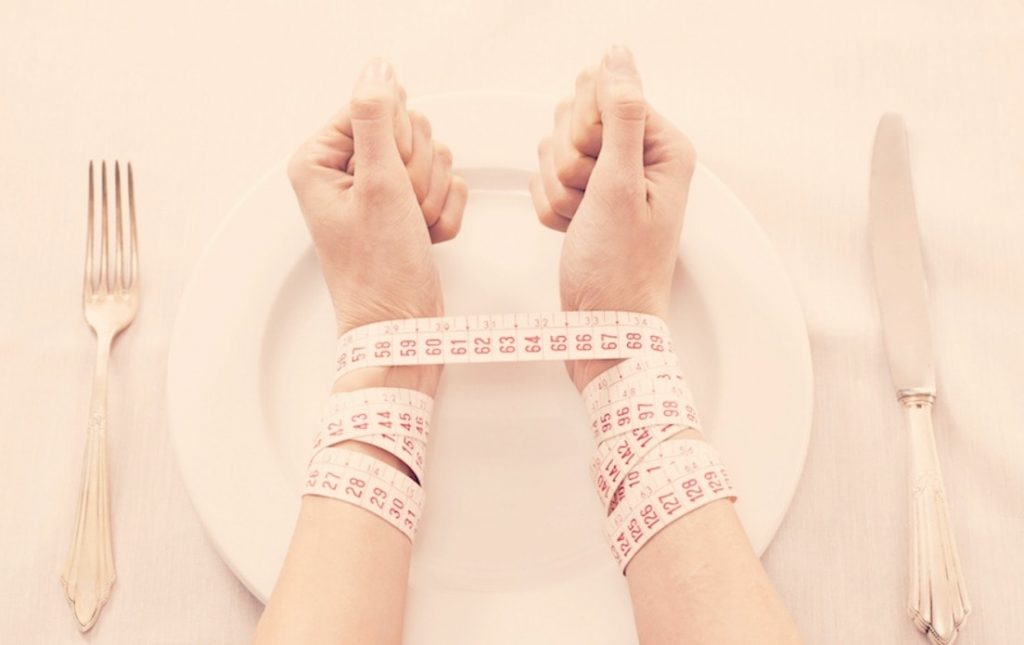 پیامدهای حذف وعده های غذایی برای لاغری