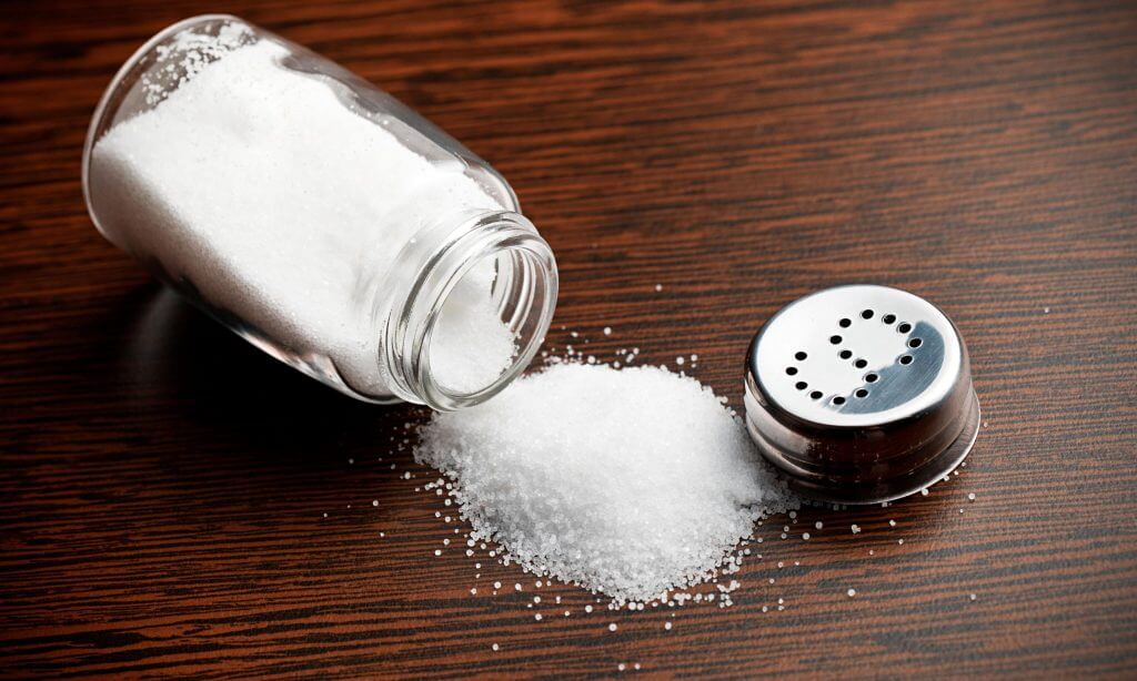 نمک سم سفیدی در غذای روزانه شما!