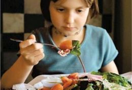 راهی برای مشکل بد غذایی کودک