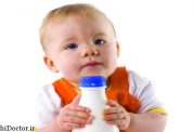 چگونه کودک را به خوردن شیر عادت دهیم؟