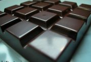 هر آنچه درمورد فواید و مضرات شکلات تلخ باید بدانید