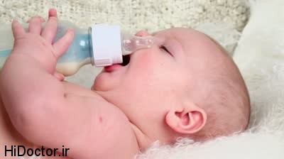 در روزهای اول  به نوزاد چگونه شیر بدهیم