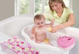 شست وشوی نوزاد چند بار درهفته است؟