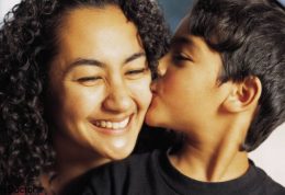 راهکارهایی برای داشتن ارتباط سالم میان مادر و پسر