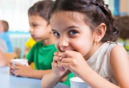 5 غذای سالم که حتما باید در رژیم غذایی کودکان باشد