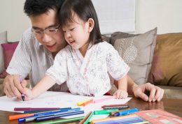 بر عزت نفس بچه‌ها نقش خانواده چقدر مهم است؟