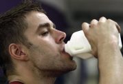 حتما در پایان ورزشتان شیر بنوشید