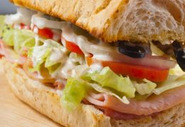 در  ساندویچ چه مخلفاتی مضر است