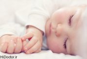 زمان و لباس مناسب خواب نوزاد در فصل سرما