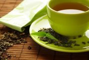 برای این بیماران نوشیدن چای سبز خطر آفرین است!