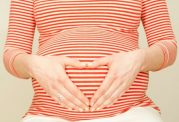  اضافه وزن دختر  با ابتلای مادر به دیابت بارداری 