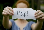 چگونه به افسرده ها کمک برسانیم