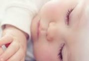 خطرات هنگام خوابیدن اطفال