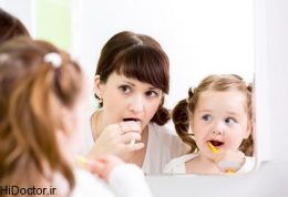 اهمیت ترغیب کودک به مسواک کردن دندان ها