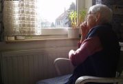 تنهایی و انزوا در سالمندان