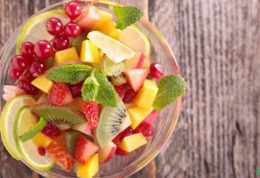 اهمیت استفاده از میوه آبدار