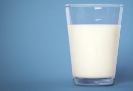 چرا زنان حتما باید شیر بنوشند