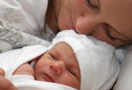 شیر مادر، محافظ پرقدرت در برابر باکتری ها