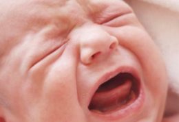 گریه نوزاد و این نکات مهم برای مادران