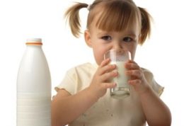 نوشیدن شیر برای رده سنی پایین