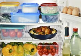تغییرات مختلف مواد غذایی درون یخچال