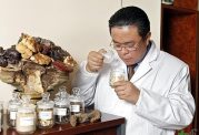 استفاده از محصولات گیاهی در جوامع علاقه مند به طب سنتی
