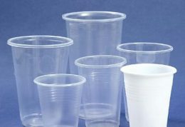 خطرات استفاده از ظروف پلاستیکی