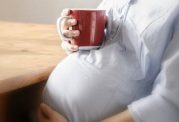 خطرات دریافت کافئین در دوران بارداری